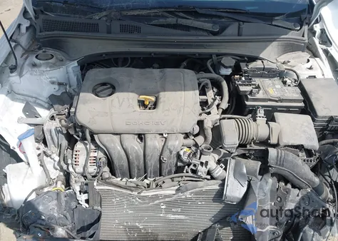 2023 Kia Forte Lxs z USA, uszkodzony, nr VIN 3KPF24AD4PE575877